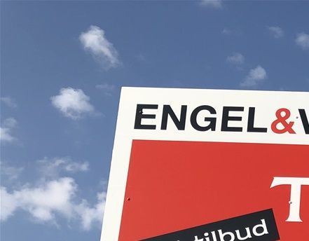 Byggepladsskilt i Dibond på trykimp. stolper
